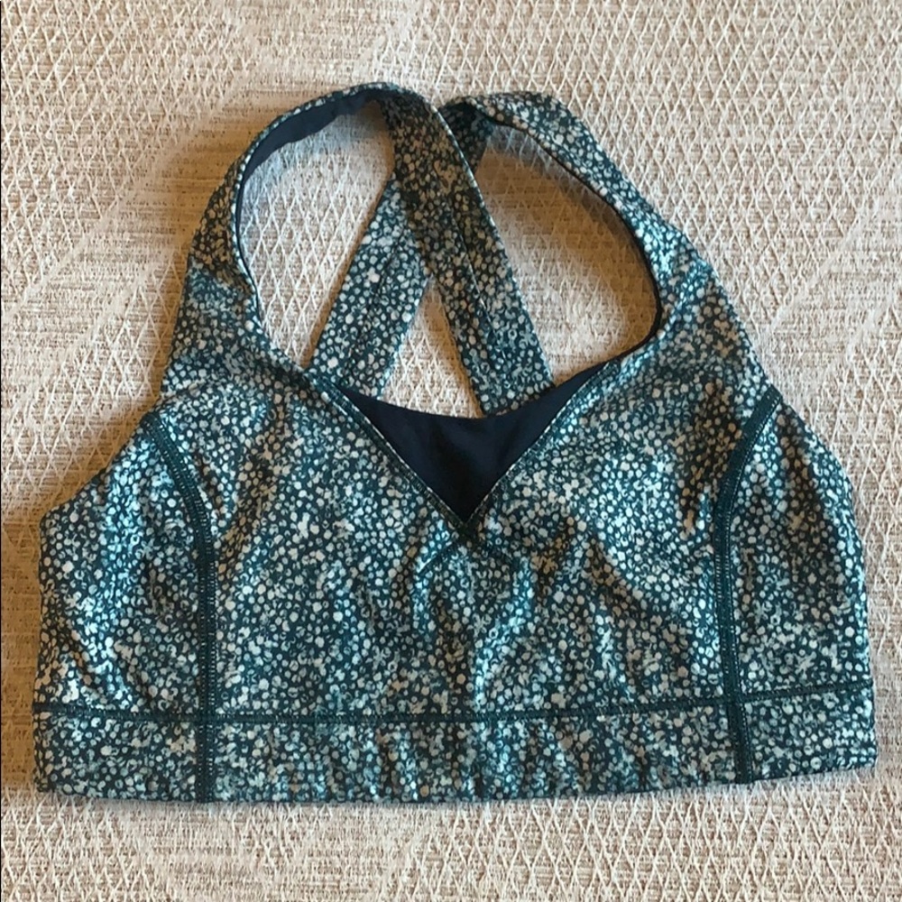 Lululemon sports bra